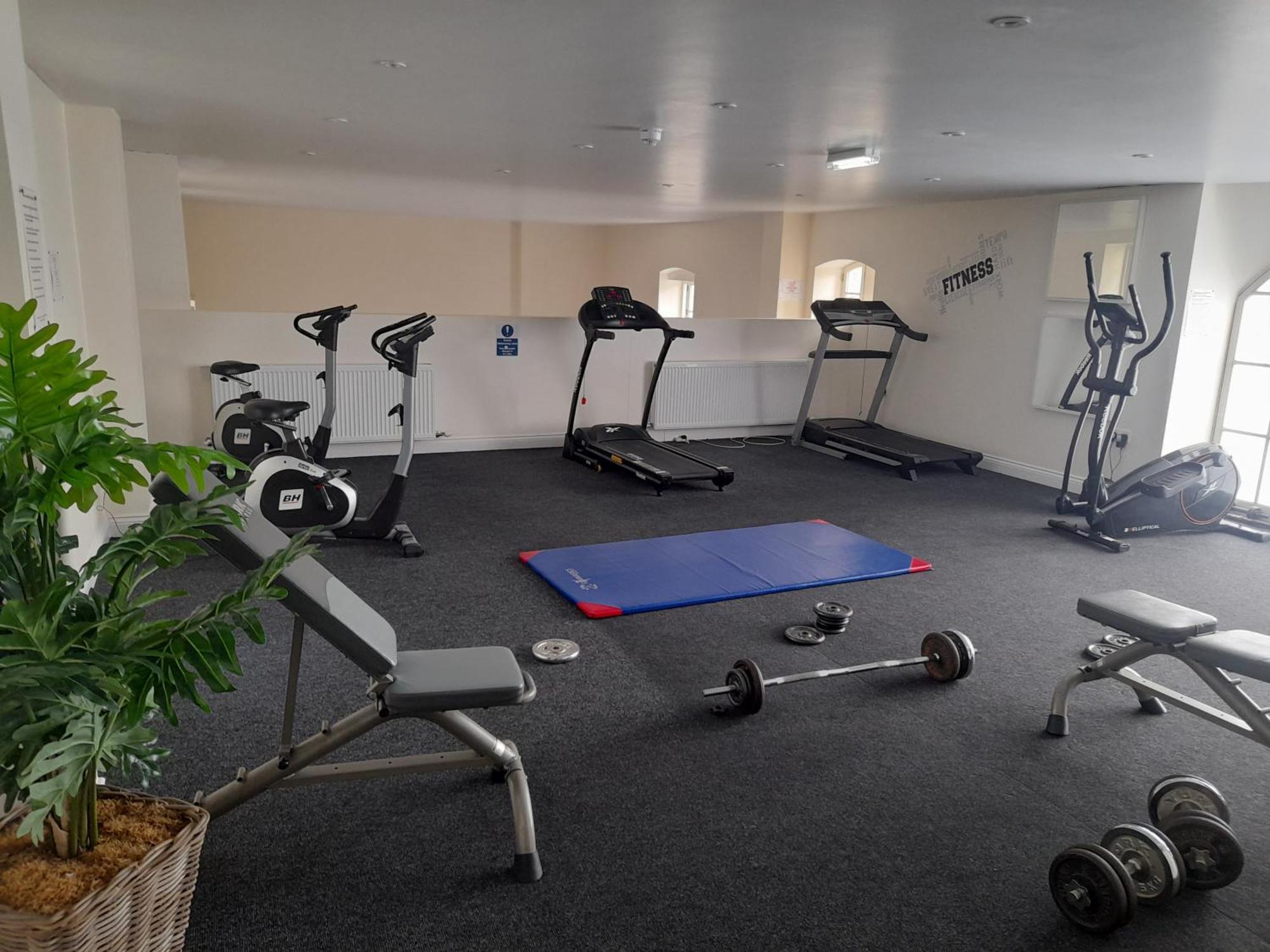 Old Brewery Home With Pool And Gym Access Oakhill Exteriér fotografie
